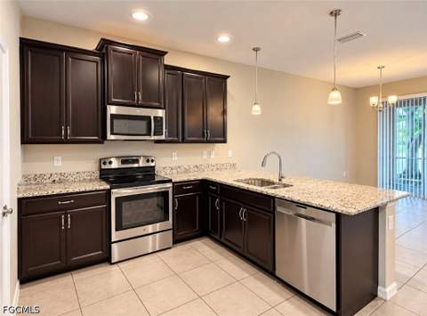 4090 Wilmont Pl, Fort Myers FL - photo 6 of 26