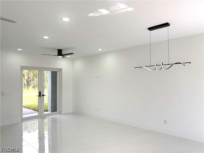 3 bedroom SingleFamilyResidence at 318 Genoa Ave S, Lehigh Acres, Lehigh Acres — photo 5