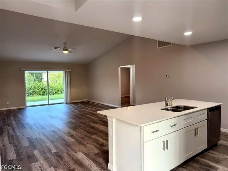 4 bedroom SingleFamilyResidence at 202 NW 25th Pl, Cape Coral, Cape Coral — photo 2