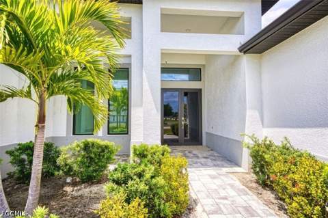 1926 SW 15th Ave, Cape Coral FL - photo 7 of 45