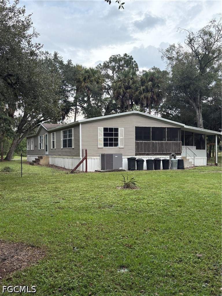 3 bedroom ManufacturedHome at 1415 Forest Ln, Pioneer Plantation, Clewiston — photo 2