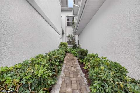 5040 Yacht Harbor Cir 102, Naples FL - photo 6 of 44
