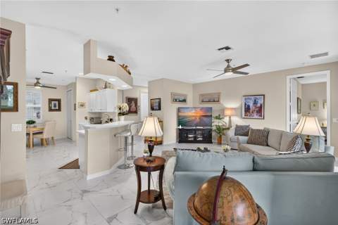 5040 Yacht Harbor Cir 102, Naples FL - photo 8 of 44