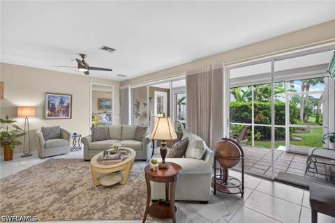 5040 Yacht Harbor Cir 102, Naples FL - photo 9 of 44