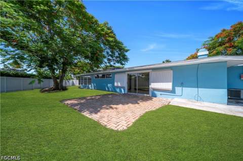 139 E Lake Dr, Lehigh Acres FL - photo 6 of 45