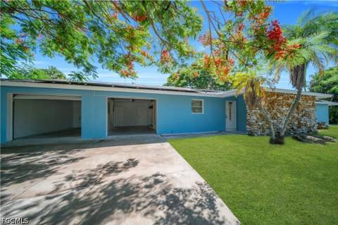 139 E Lake Dr, Lehigh Acres FL - photo 9 of 45