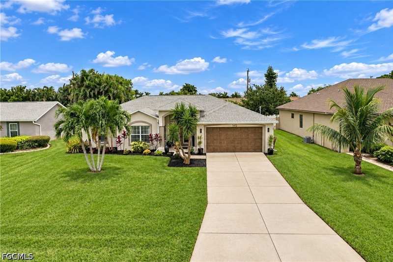 3 bedroom SingleFamilyResidence at 1412 SW 43rd Ter, Cape Coral, Cape Coral — photo 1