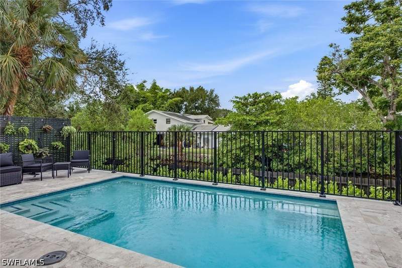 4 bedroom SingleFamilyResidence at 3308 Canal St, Sabal Shores, Naples — photo 2