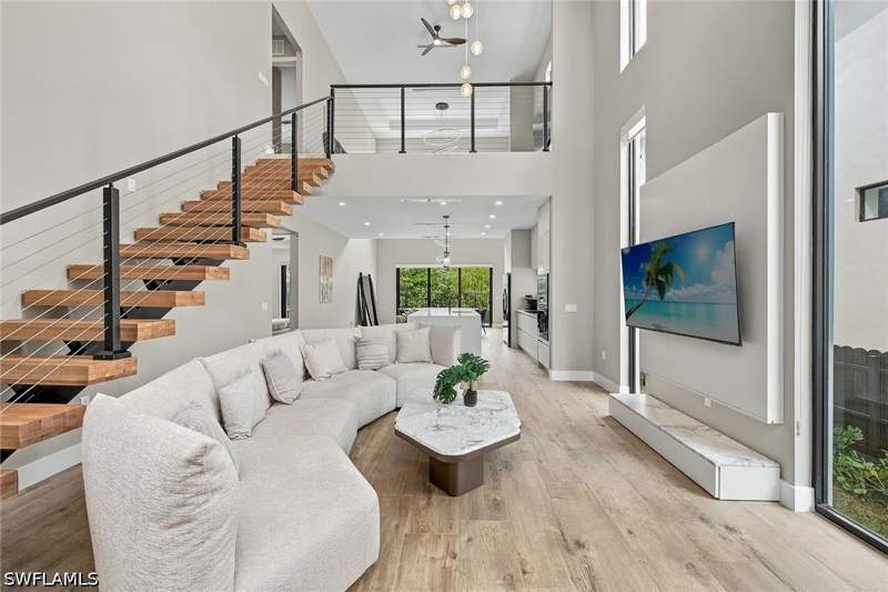 4 bedroom SingleFamilyResidence at 3308 Canal St, Sabal Shores, Naples — photo 4
