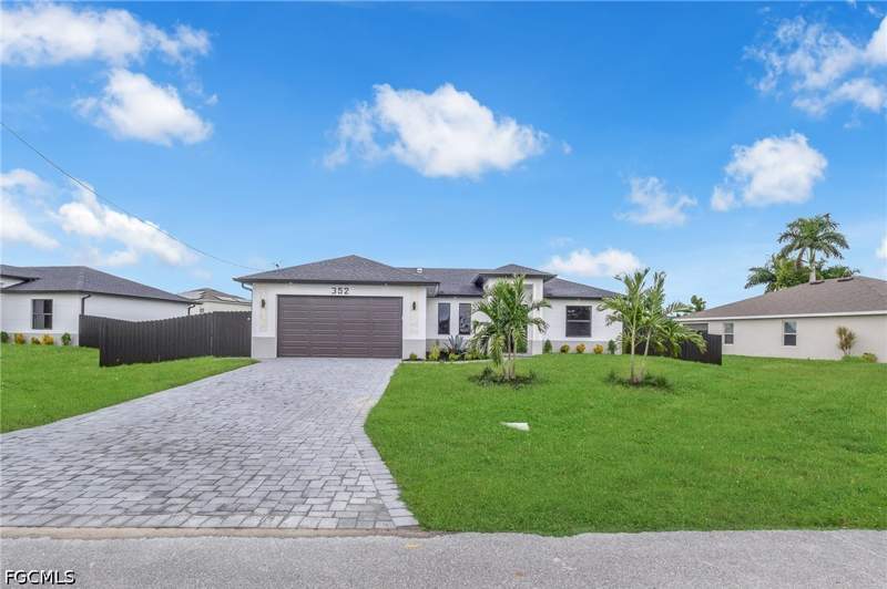 3 bedroom SingleFamilyResidence at 352 SW 24th Pl, Cape Coral, Cape Coral — photo 3