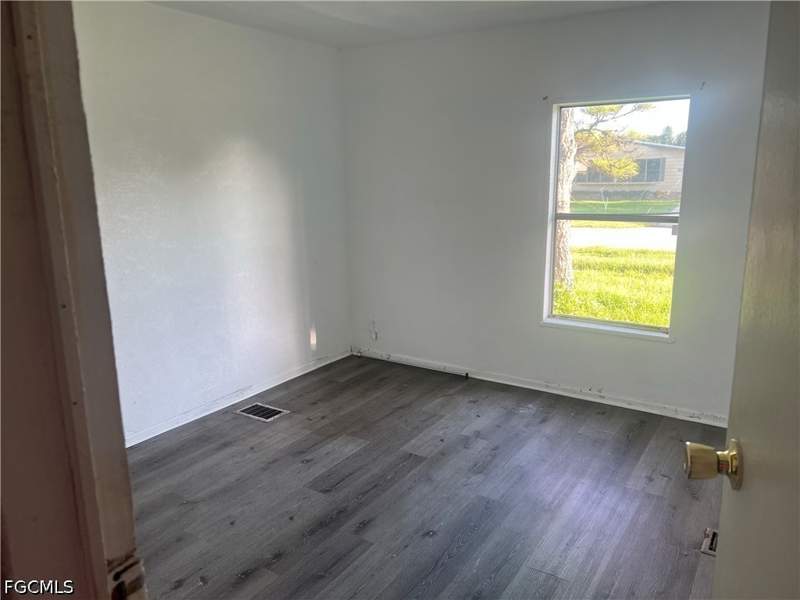 2 bedroom SingleFamilyResidence at 504 Water Oak Ave, Seminole Manor, Clewiston — photo 4