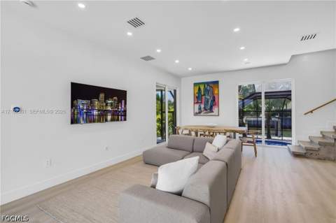 824 Rose Ct, Marco Island FL - photo 6 of 66