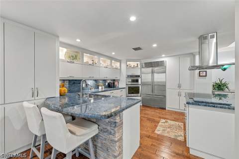 4401 Gulf Shore Blvd N B802, Naples FL - photo 8 of 35