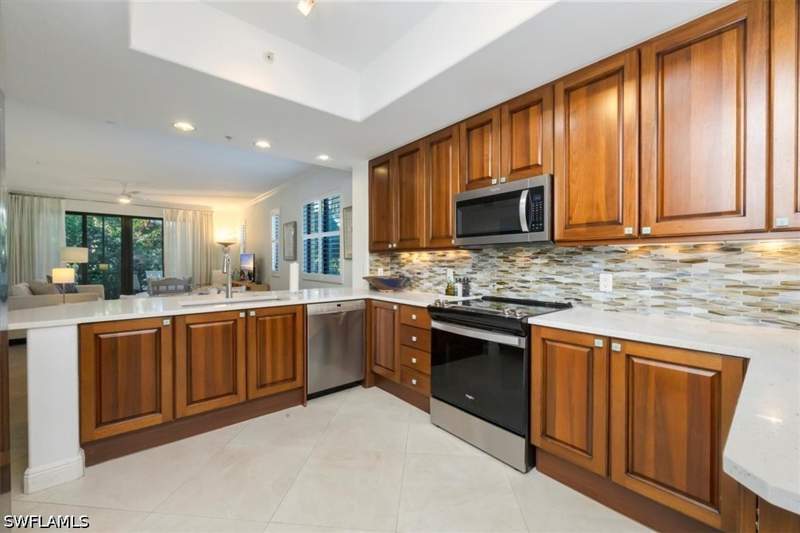 2 bedroom Condominium at 965 Sandpiper St J107, Naples Bay Resort, Naples — photo 5