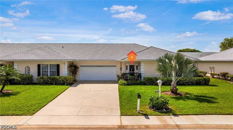2 bedroom Attached at 1226 Hazeltine Dr, Brandywine, Fort Myers — photo 1