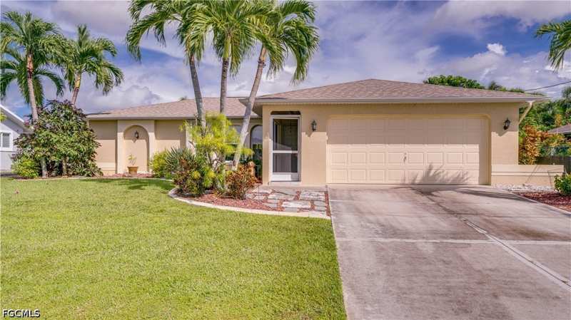 3 bedroom SingleFamilyResidence at 929 SE 6th Ter, Cape Coral, Cape Coral — photo 1