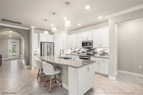 9205 Bexley Dr, Fort Myers FL - photo 6 of 49