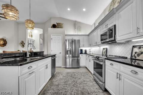 3750 Lakeview Isle Ct, Fort Myers FL - photo 15 of 60