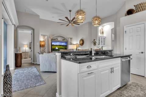 3750 Lakeview Isle Ct, Fort Myers FL - photo 21 of 60