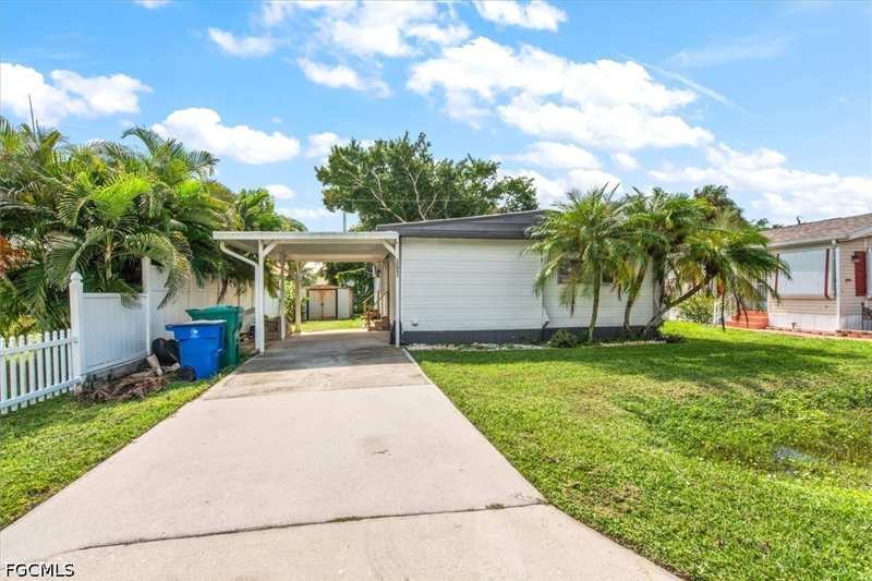 3 bedroom ManufacturedHome at 12051 Cypress Dr, Iona Gardens, Fort Myers — photo 1