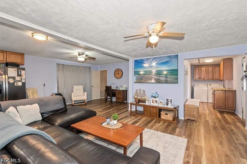 3 bedroom ManufacturedHome at 12051 Cypress Dr, Iona Gardens, Fort Myers — photo 4