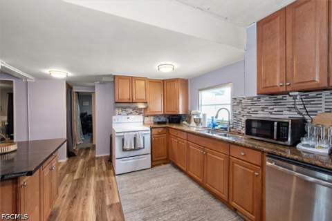 12051 Cypress Dr, Fort Myers FL - photo 7 of 23