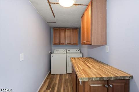 12051 Cypress Dr, Fort Myers FL - photo 9 of 23