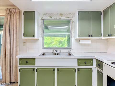 2901 Parkview Dr, Fort Myers FL - photo 10 of 21