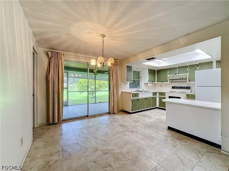 3 bedroom SingleFamilyResidence at 2901 Parkview Dr, Fort Myers Shores, Fort Myers — photo 5