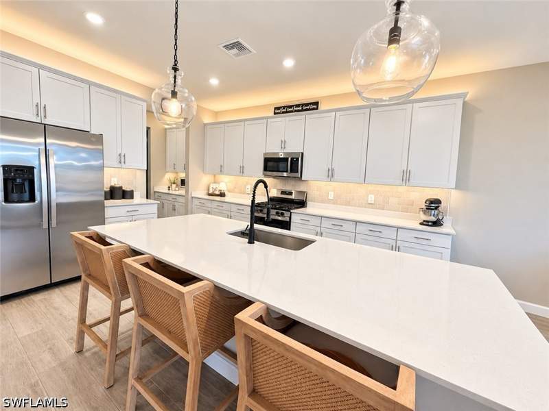 4 bedroom SingleFamilyResidence at 19156 Hanley Blvd, Verdana Village, Estero — photo 5
