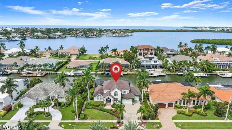 4 bedroom SingleFamilyResidence at 736 Plantation Ct, Marco Island, Marco Island — photo 2