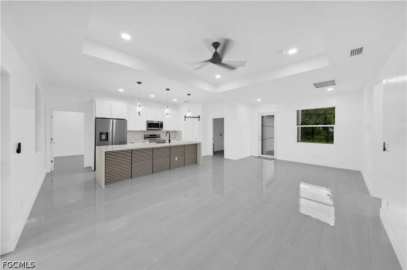 3 bedroom SingleFamilyResidence at 607 W 6th St, Lehigh Acres, Lehigh Acres — photo 3