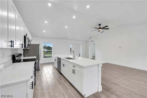 1619 NE 36th Ln, Cape Coral FL - photo 7 of 32