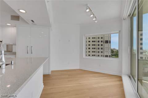 8231 Bay Colony Dr 602, Naples FL - photo 12 of 37