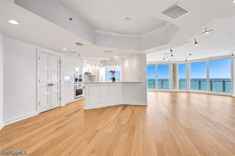 2 bedroom Condominium at 8231 Bay Colony Dr 602, Brighton At Bay Colony, Naples — photo 4