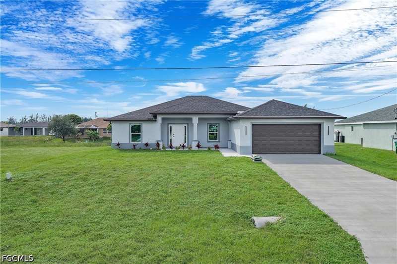 4 bedroom SingleFamilyResidence at 1822 NE 1st Pl, Cape Coral, Cape Coral — photo 1
