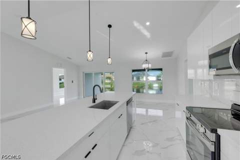 1822 NE 1st Pl, Cape Coral FL - photo 12 of 32