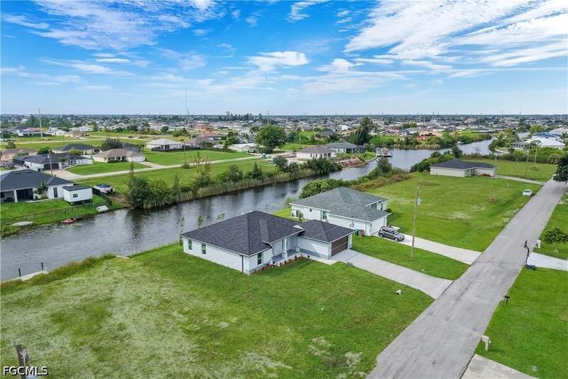 4 bedroom SingleFamilyResidence at 1822 NE 1st Pl, Cape Coral, Cape Coral — photo 2