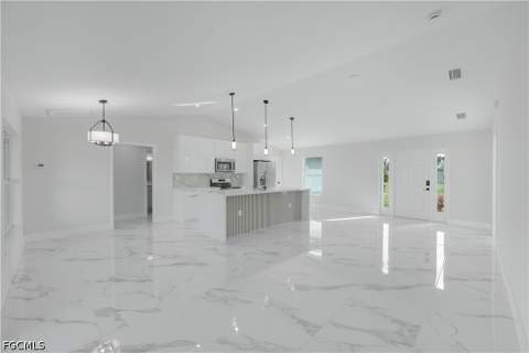 1822 NE 1st Pl, Cape Coral FL - photo 8 of 32