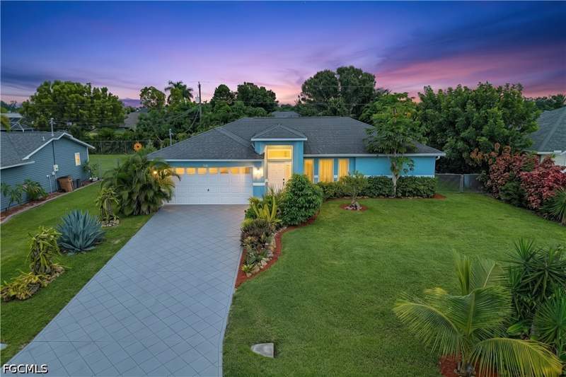 3 bedroom SingleFamilyResidence at 909 SW 31st St, Cape Coral, Cape Coral — photo 2