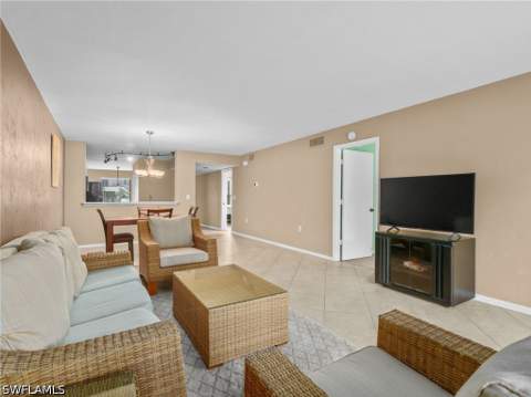 1211 Commonwealth Cir C - 104, Naples FL - photo 9 of 31