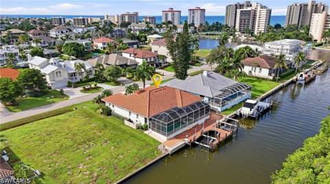 211 Flamingo Ave, Naples FL - photo 6 of 50