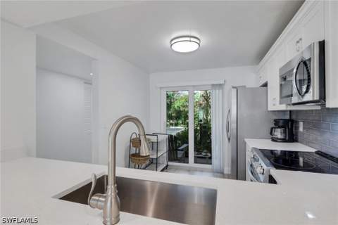 4001 Ice Castle Way 3605, Naples FL - photo 11 of 36