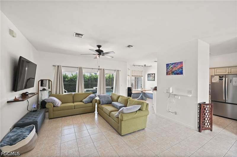 3 bedroom SingleFamilyResidence at 17199 Malaga Rd, San Carlos Park, Fort Myers — photo 4