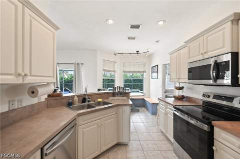 17199 Malaga Rd, Fort Myers FL - photo 6 of 36