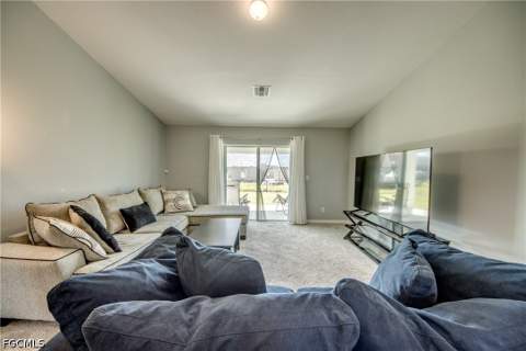 524 NE 16th Ter, Cape Coral FL - photo 11 of 37
