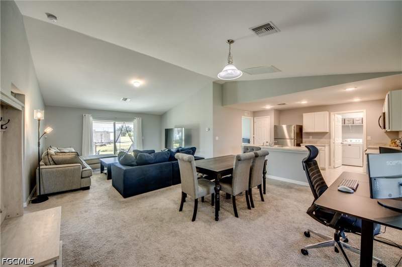 3 bedroom SingleFamilyResidence at 524 NE 16th Ter, Cape Coral, Cape Coral — photo 3