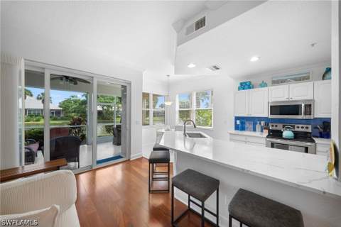 4610 Hawks Nest Dr 104, Naples FL - photo 6 of 21