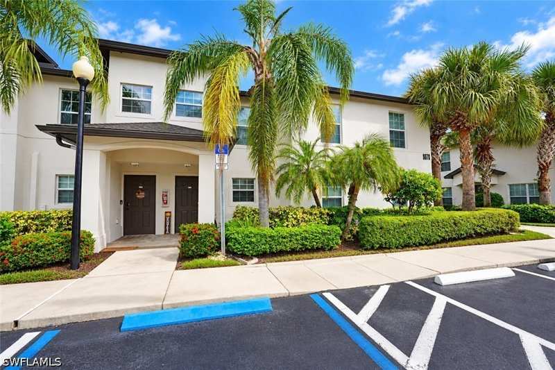 3 bedroom Townhouse at 9076 Gervais Cir 408, The Vistas, Naples — photo 1