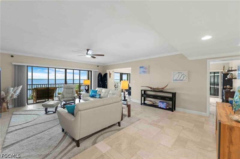3 bedroom Condominium at 1920 Virginia Ave 203, Pointe Royale, Fort Myers — photo 1